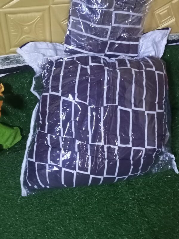 Bedsheet, pillow cases and Duvet