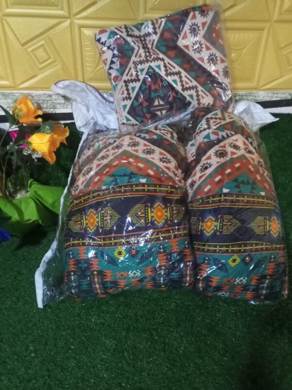Bedsheet, pillow cases and Duvet