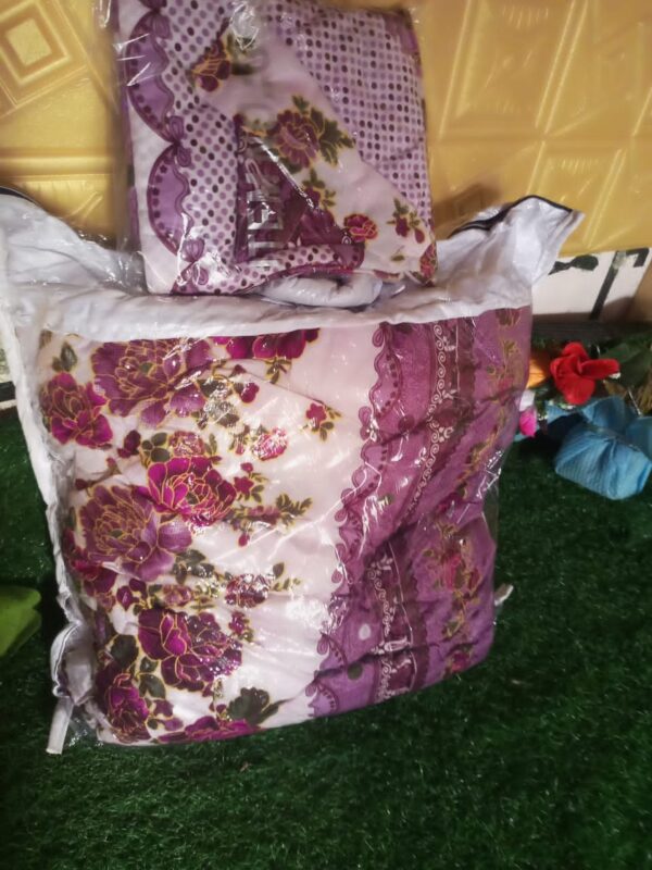 Bedsheet, pillow cases and Duvet