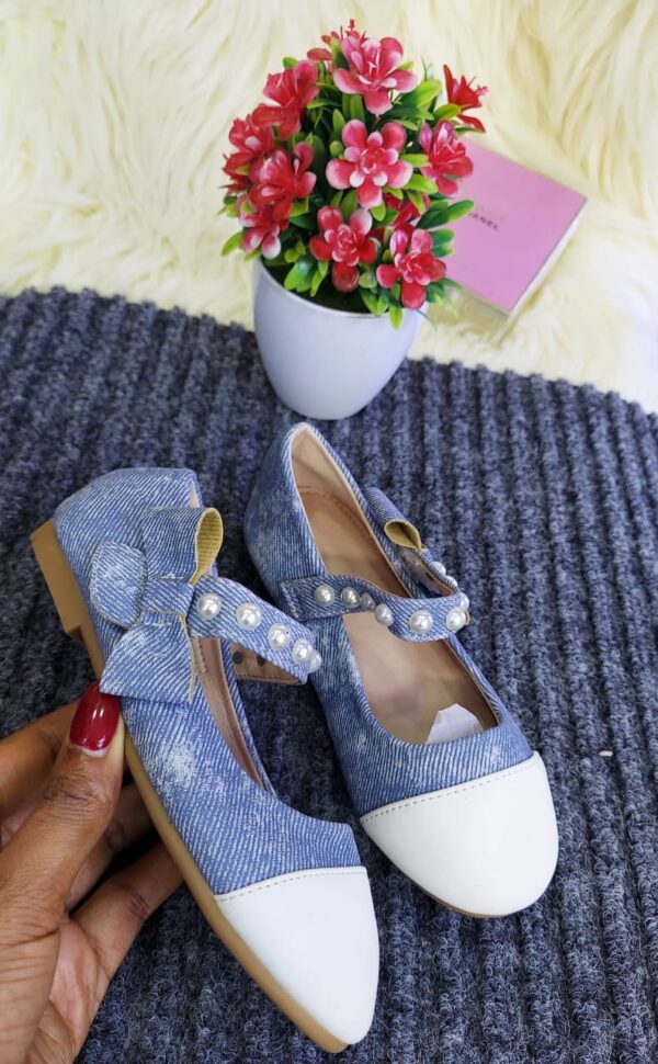 Children  outing shoes