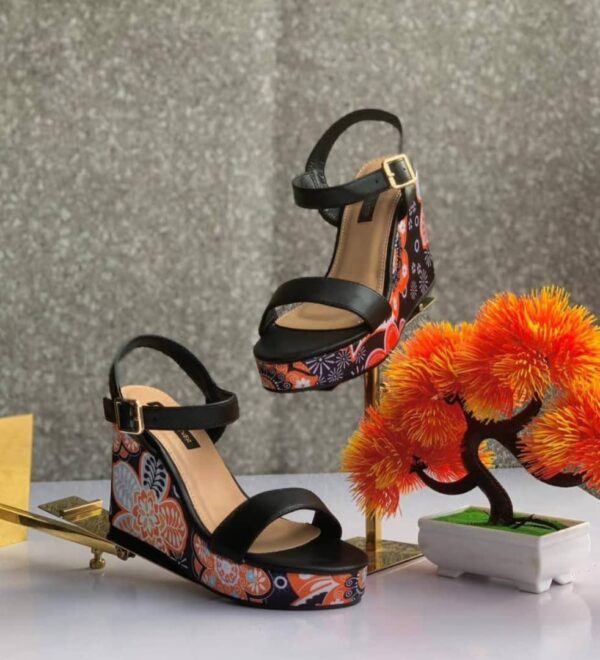 Women sandals